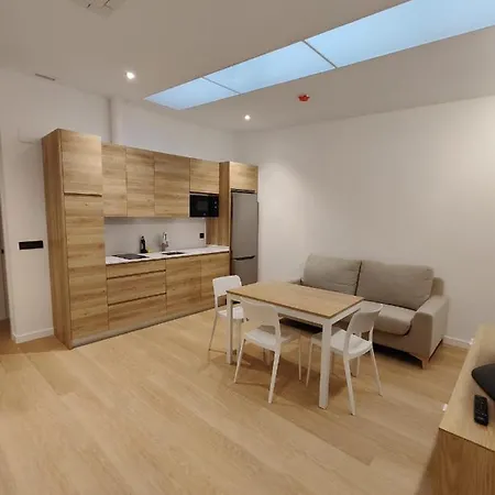 Apartamento Moderno Y Espacioso Con Parking K11 Апартаменты Аньорга-Лугарис